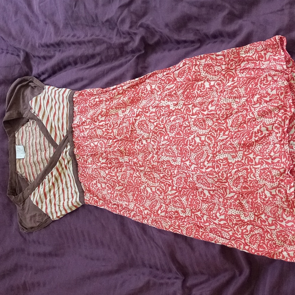 So comfy brown, cream and red dress. Size small.